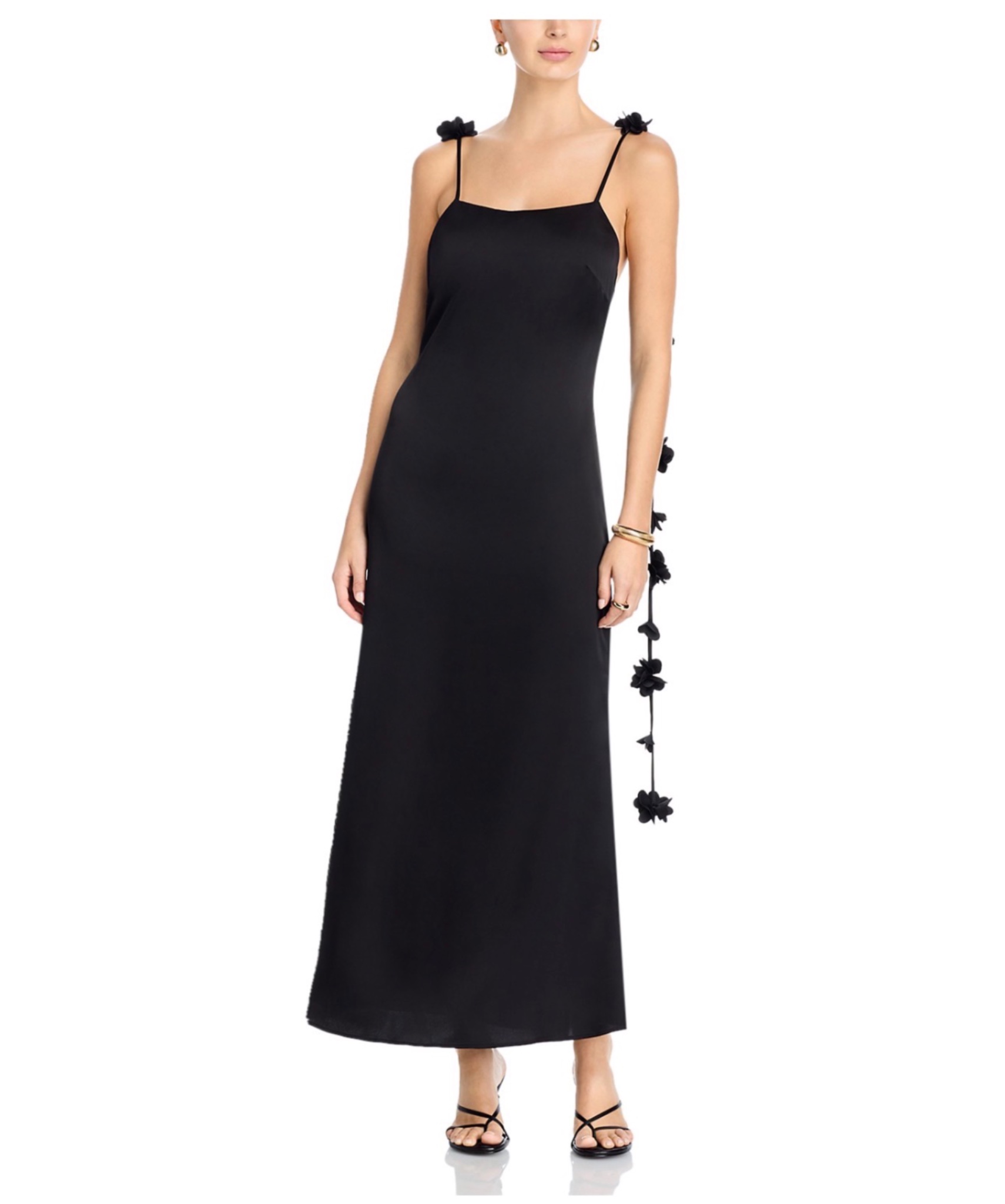 Vestido preto com detalhes de flores