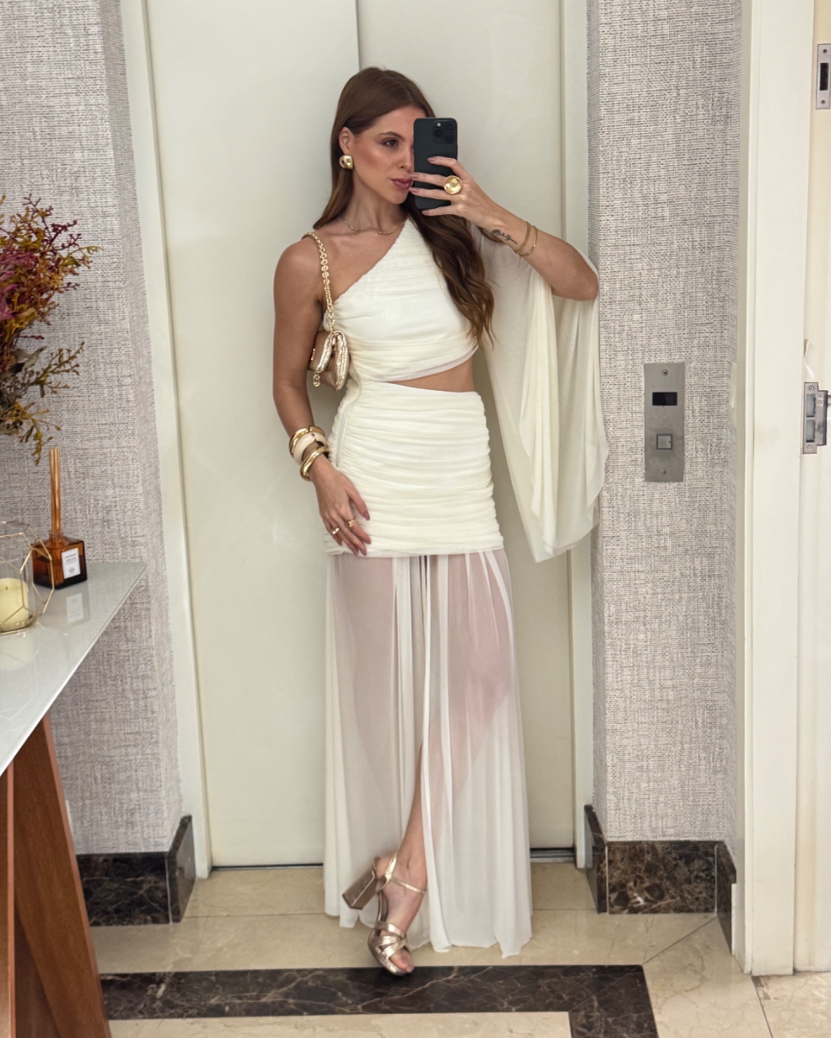 Vestido Branco em Tule