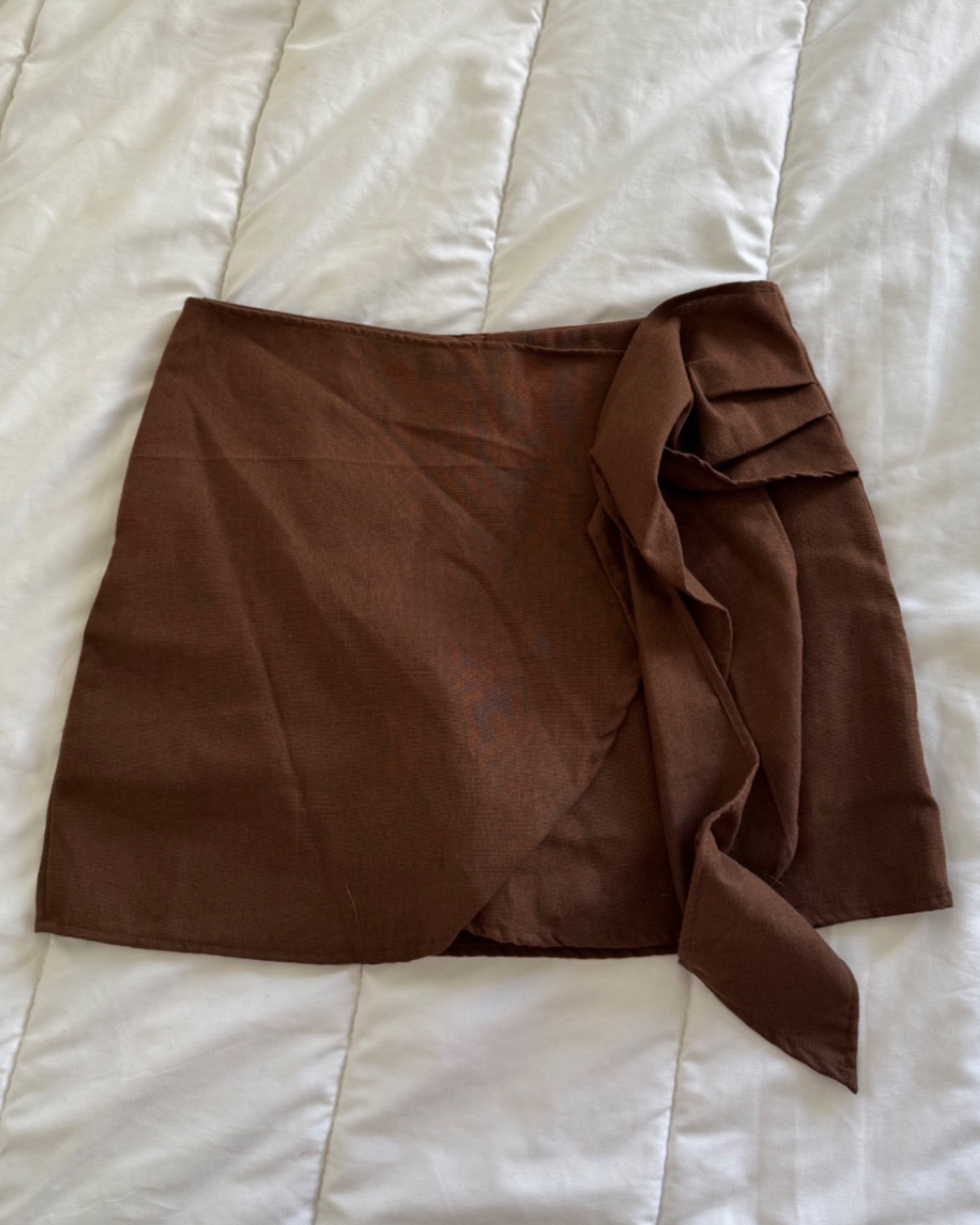 Shorts Saia marrom de linho