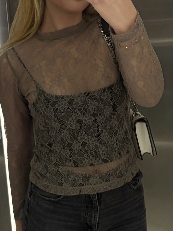 Blusa Manga Longa Renda